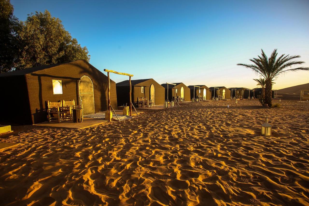 מרזאוגה Madu Luxury Desert Camp מראה חיצוני תמונה