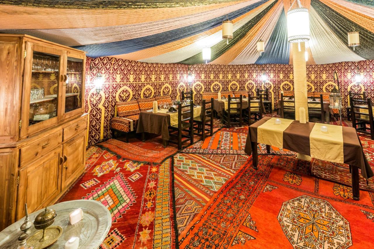 מרזאוגה Madu Luxury Desert Camp מראה חיצוני תמונה